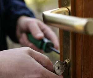 Lock Safe Services Lynnwood, WA 425-749-3865 - lock-change